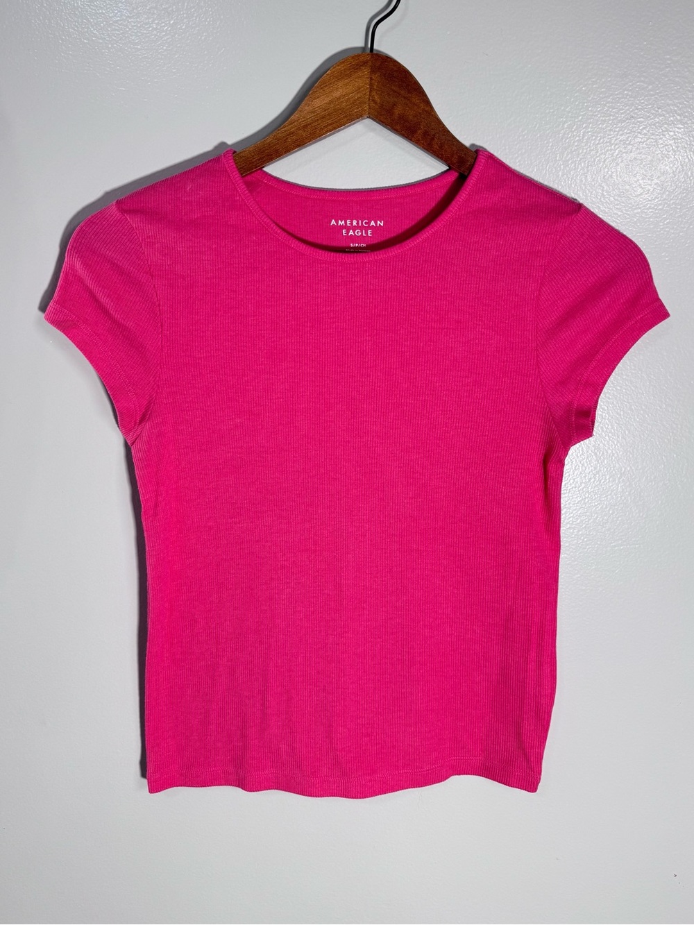 NWOT American Eagle Outfitters Women's Pink Crewneck Rib Tee